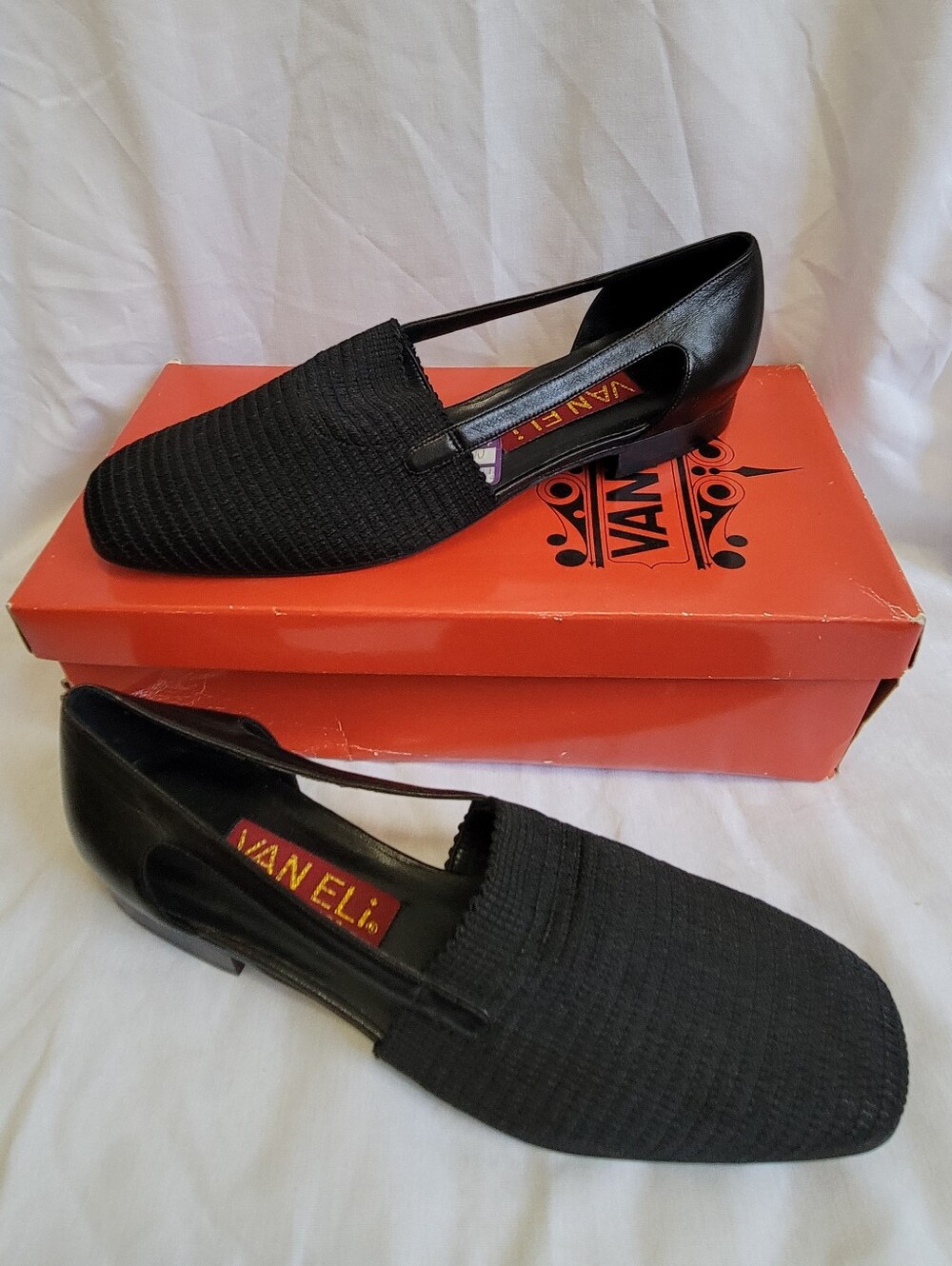 NIB Vaneli Black JUNELLA Textured Slip-On Flats Sandals Loafers Shoes 7.5 M